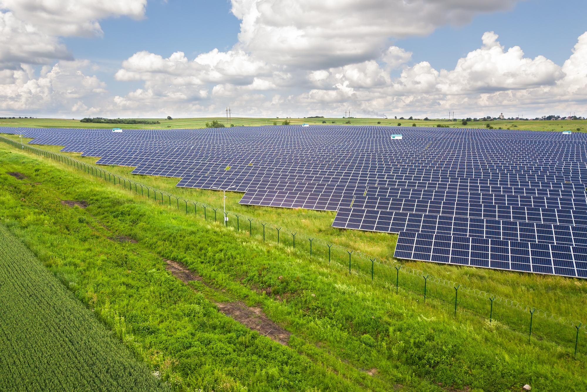 Opóźniony start falowników - cichy pożeracz zysków w elektrowniach PV