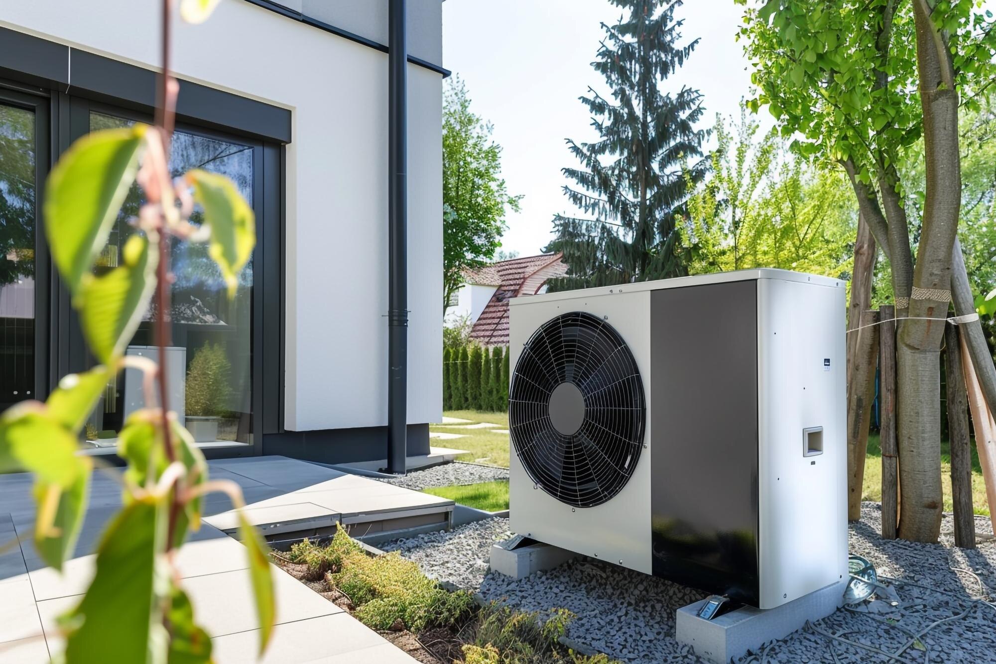 Ogrzewanie na prąd kontra pellet i gaz - jak spółdzielnia energetyczna zmienia rachunek ekonomiczny domu